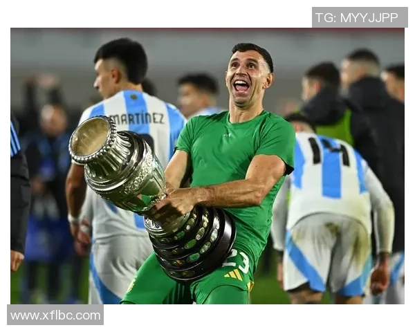 若因维利与圣保罗的激烈对决展现足球魅力与团队精神的巅峰之战