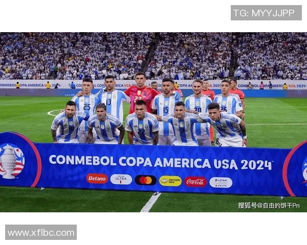 马丁内斯的传奇旅程：从球场新星到世界足球巨星的蜕变与荣耀